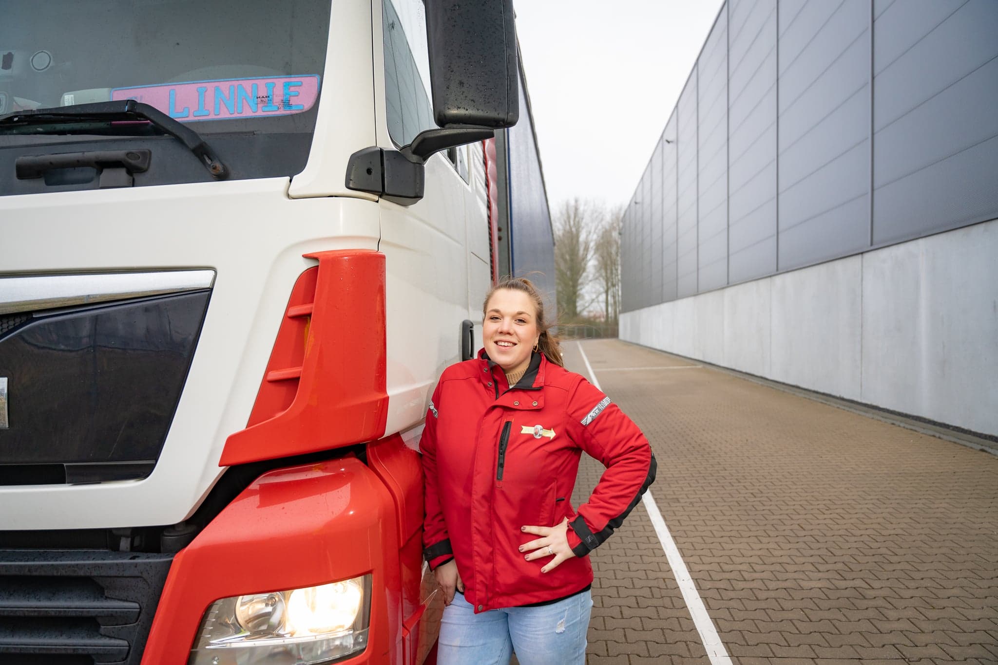 Vrachtwagenchauffeur Linda Bakker