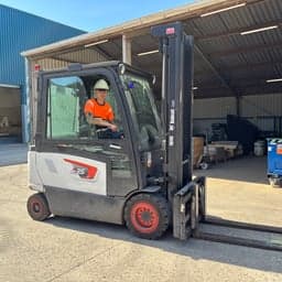 Julian volgde de BBL-opleiding Logistiek medewerker