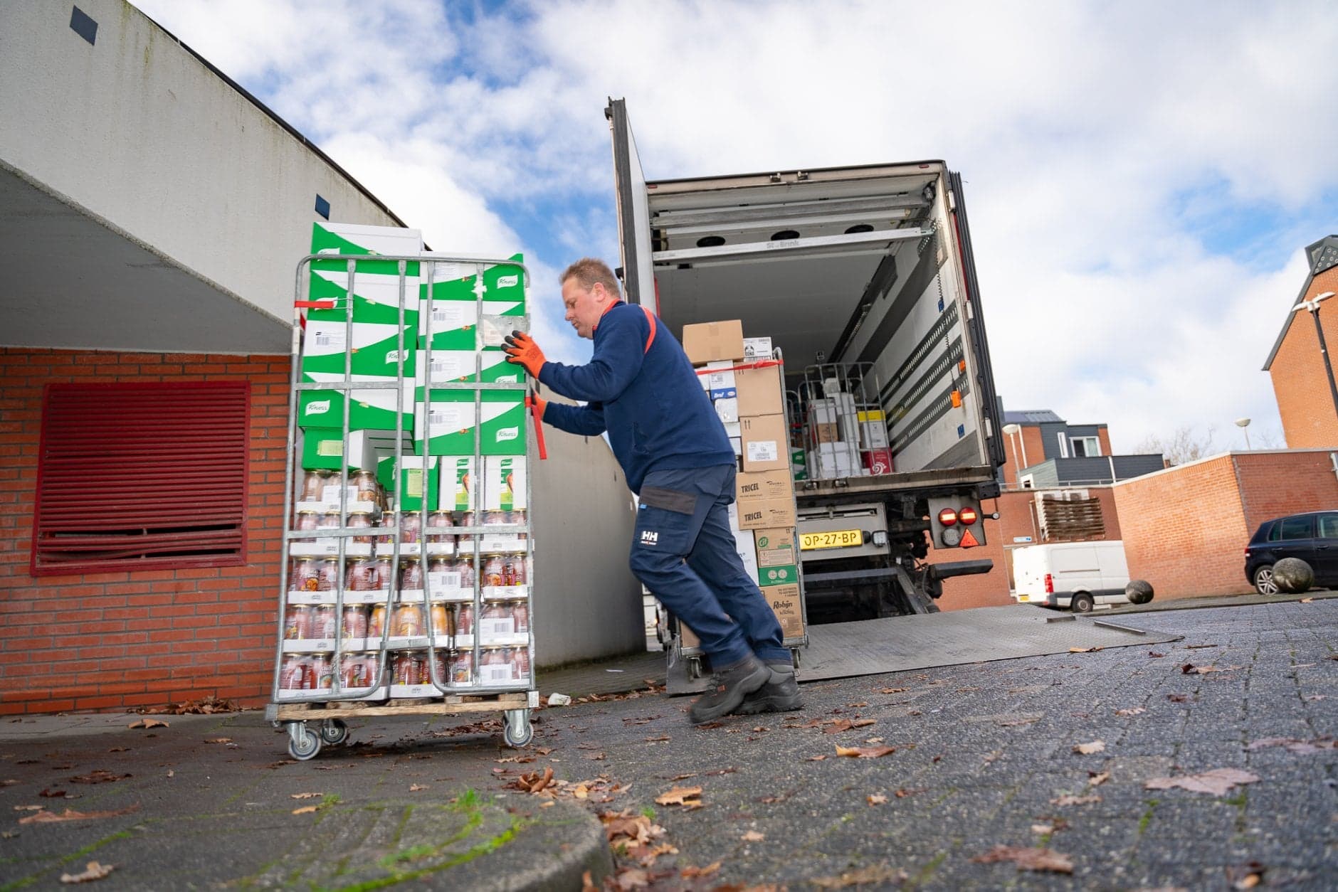 Veilig werken met rolcontainers