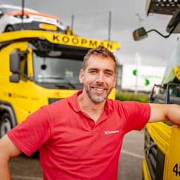 Vrachtwagenchauffeur Peter van Houte in de autotransport