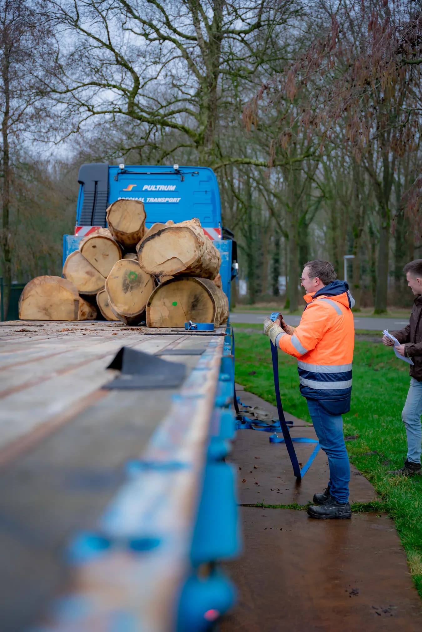 Chauffeur bouwmaterialen Niels Eggink in transport en logistiek