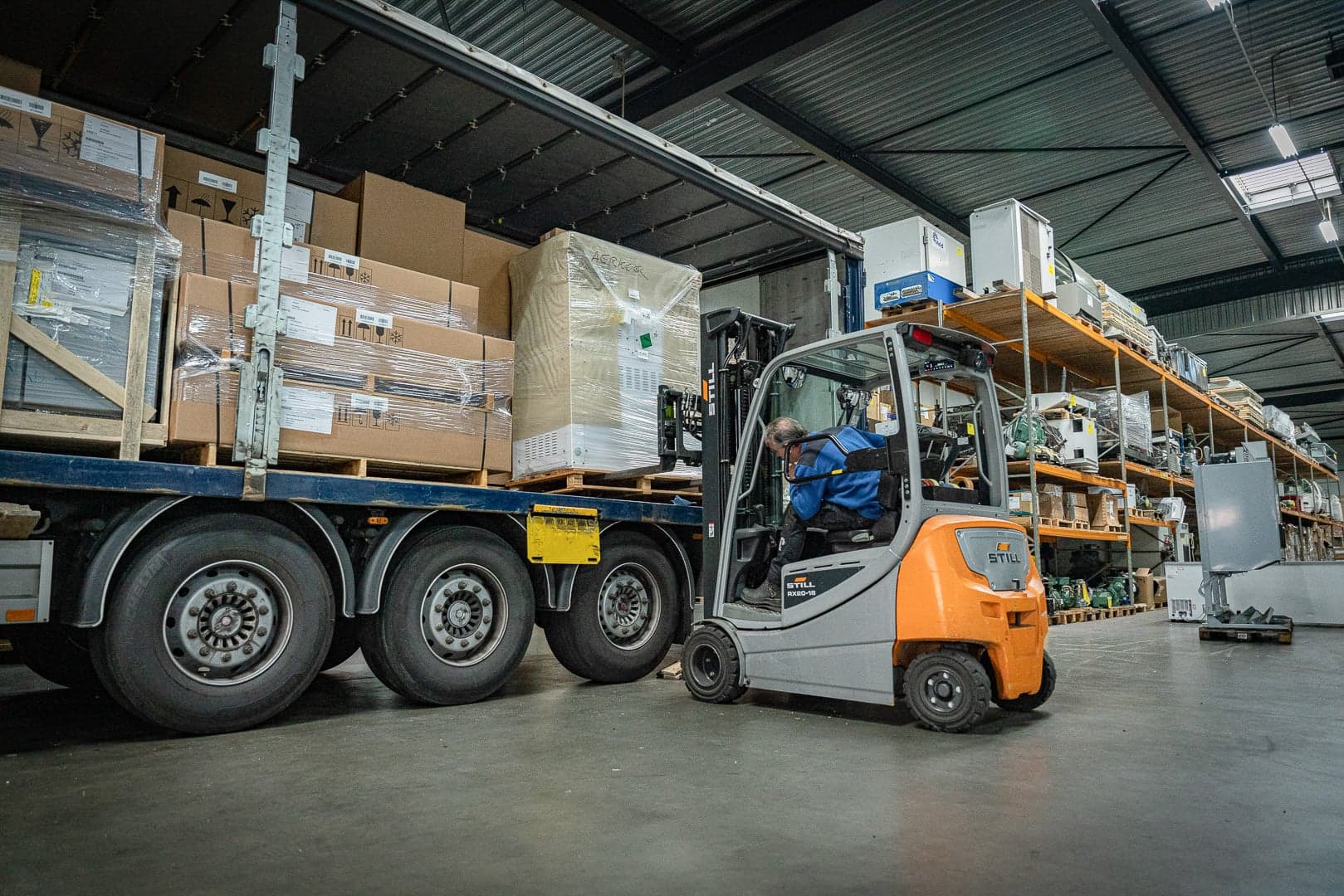 Laden van een vrachtwagen