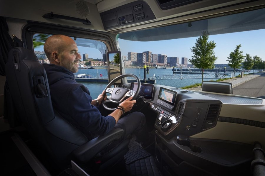 Kom werken in de transport en logistiek: chauffeur Ramon