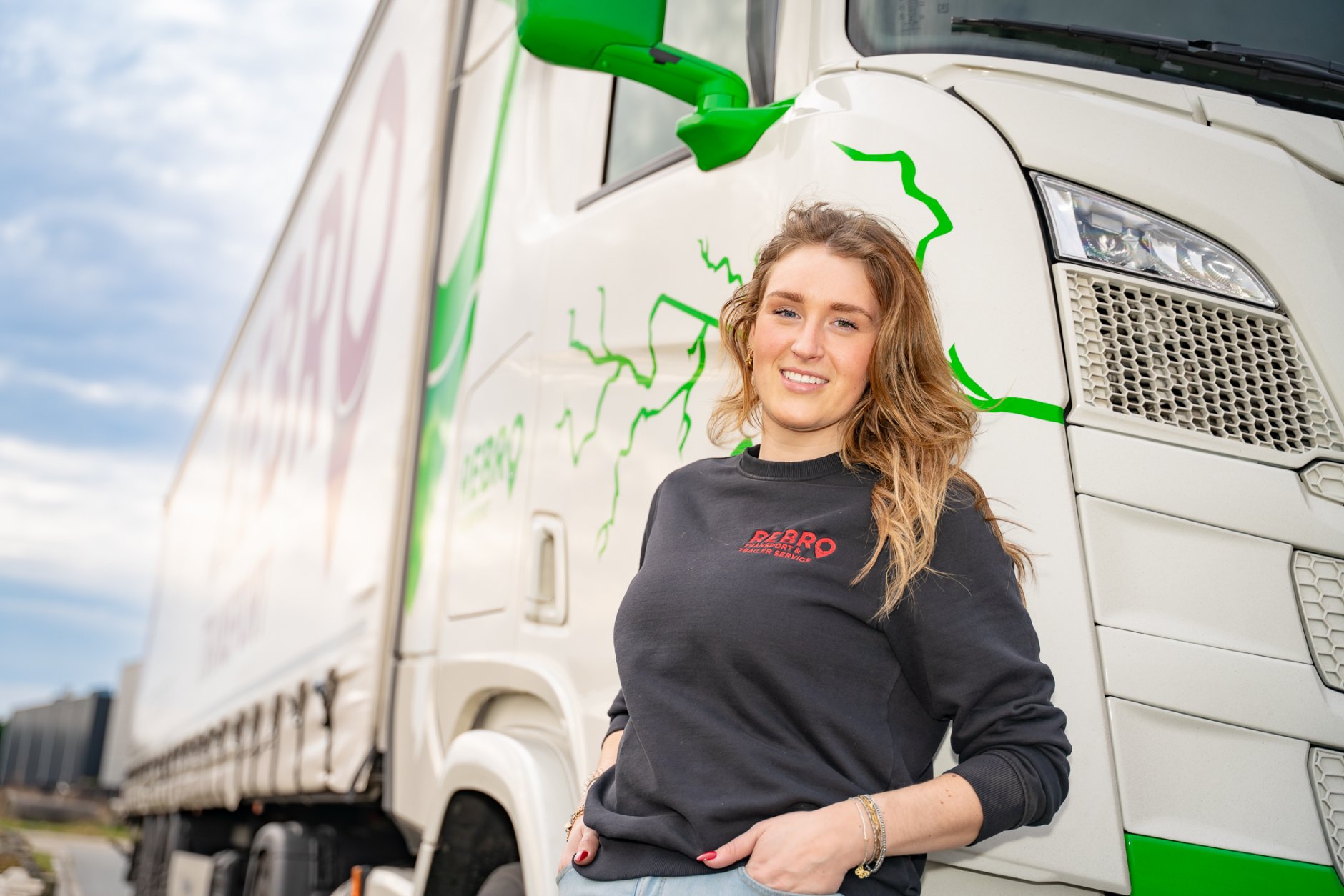 Vrachtwagenchauffeur Merel Schenk