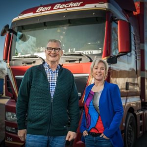 Jos en Sandra werken in Transport in Logistiek