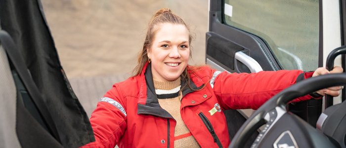 Vrachtwagenchauffeur Linda Bakker