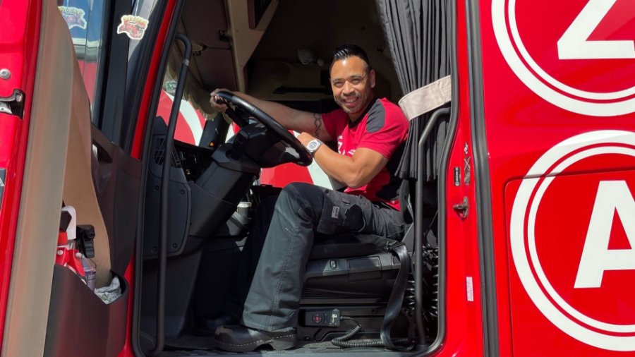 Badraaf in de cabine