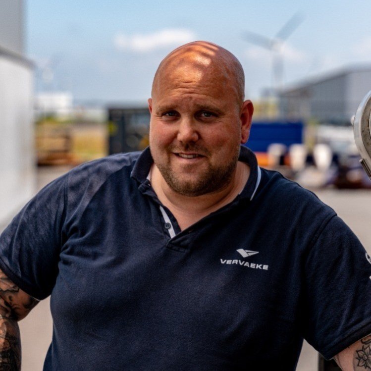 Chauffeur Dennis Scholdt in transport en logistiek
