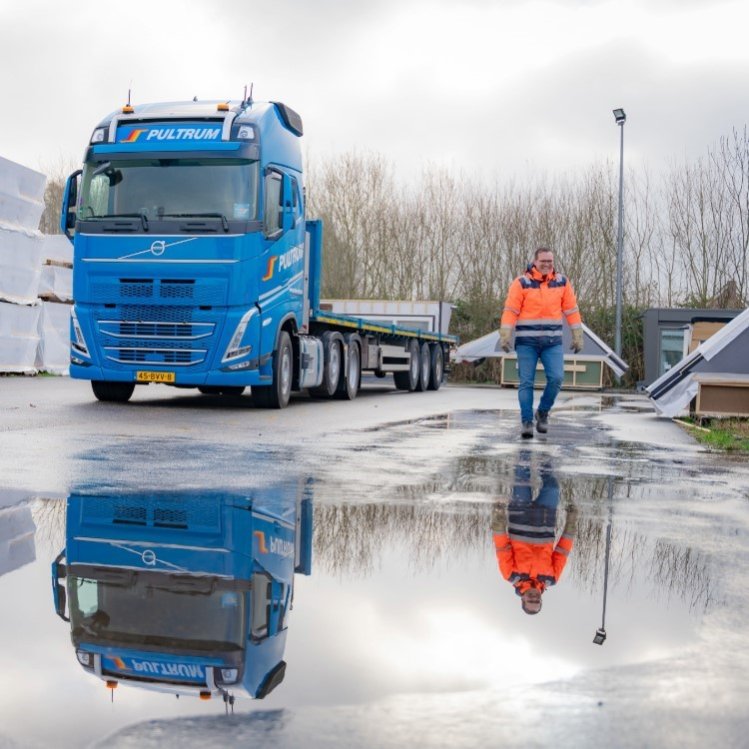 Chauffeur bouwmaterialen Niels Eggink in transport en logistiek