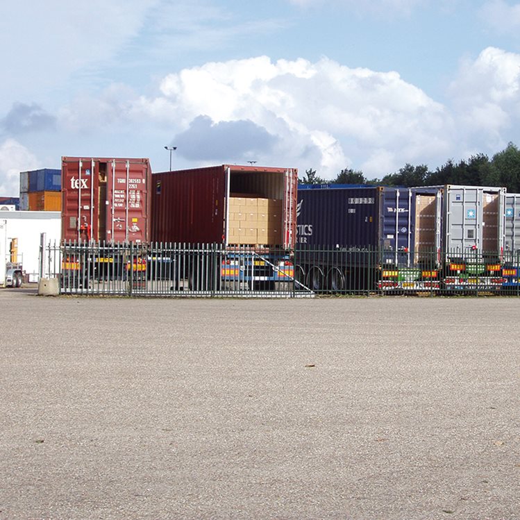 Werken met zeecontainers in de transport en logistiek