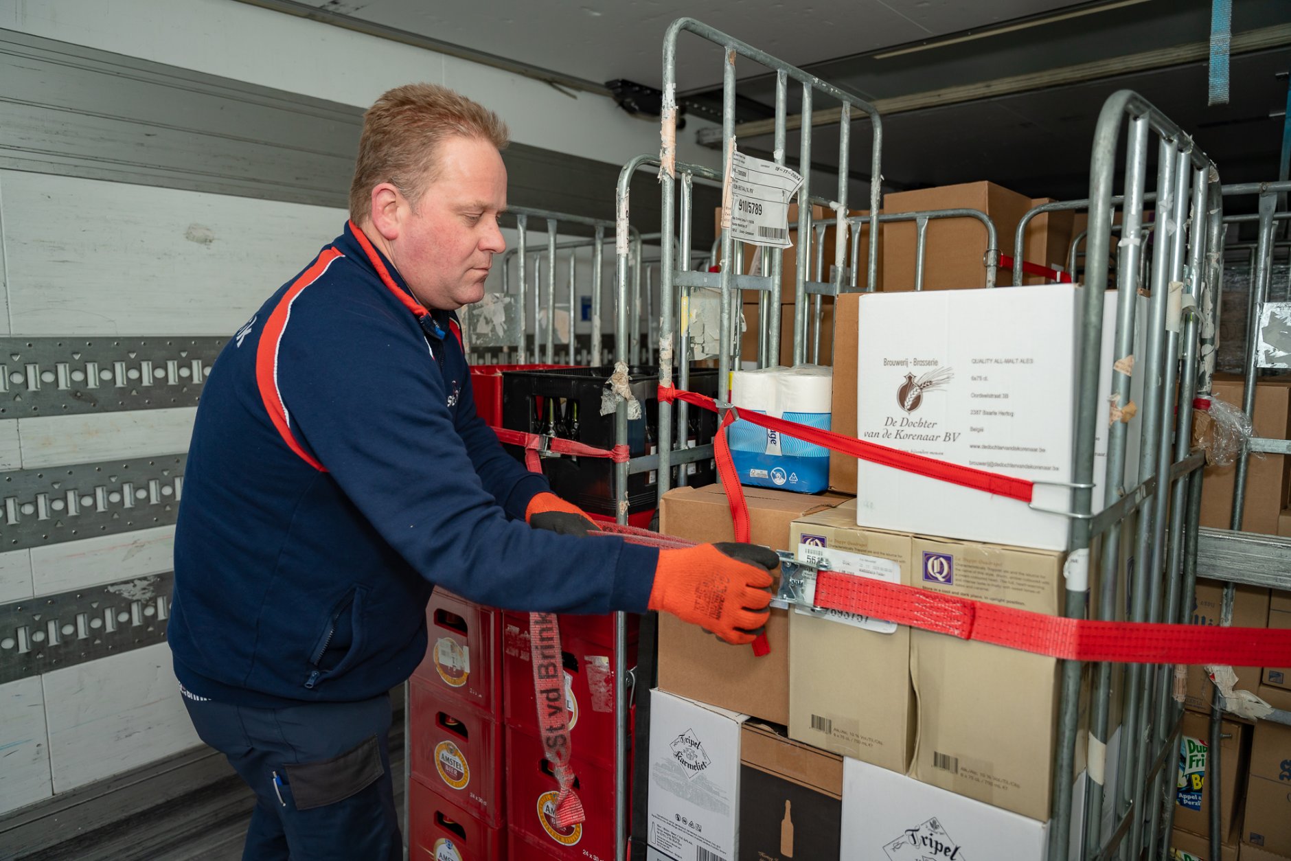 Veilig werken met rolcontainers in transport en logistiek
