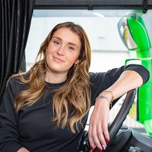 Internationaal vrachtwagenchauffeur Merel Schenk