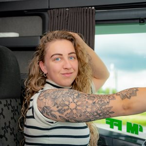 Vrachtwagenchauffeur Denise Damen
