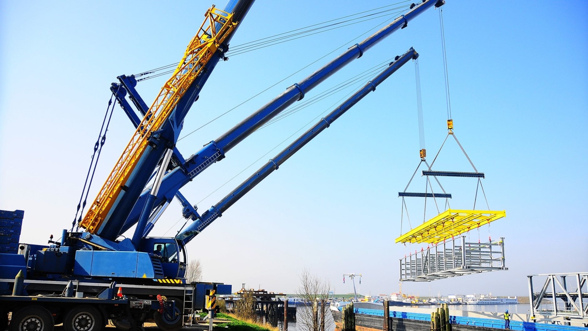 Kraanmachinist in de transport en logistiek
