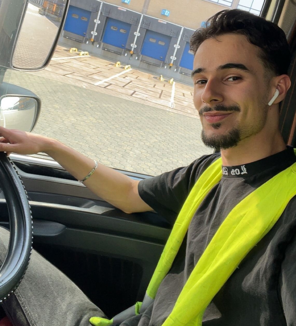 Student vrachtwagenchauffeur in transport en logistiek