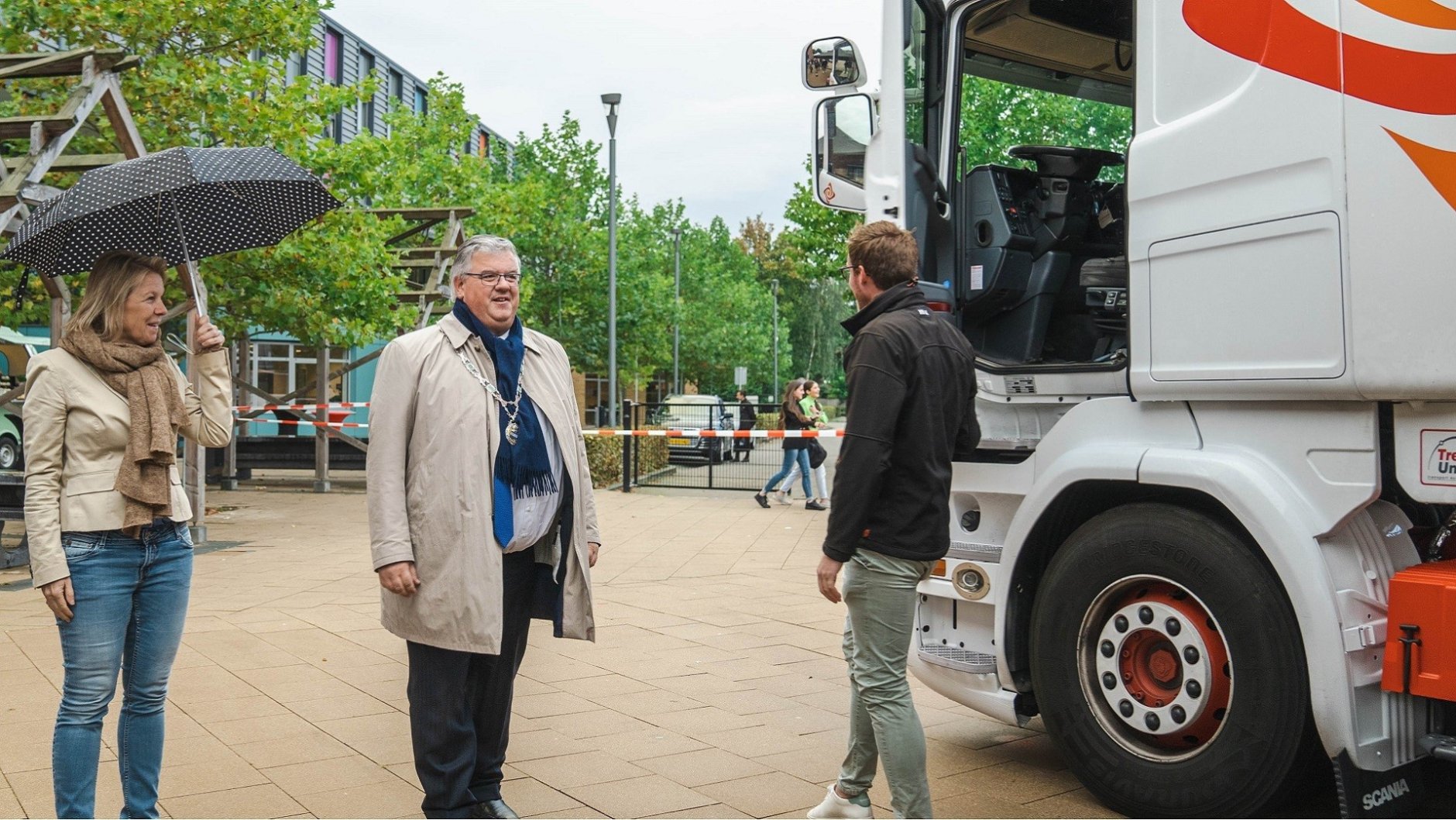 Burgemeester Bruls opent roadshow logistiek