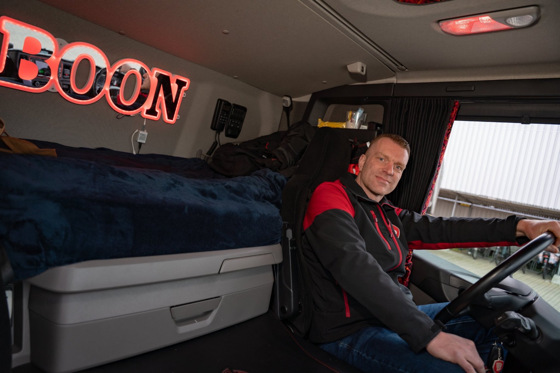 Vrachtwagenchauffeur autotransport Leon Boon