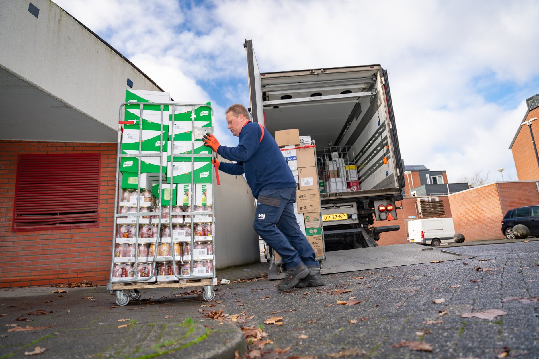 Veilig werken met rolcontainers