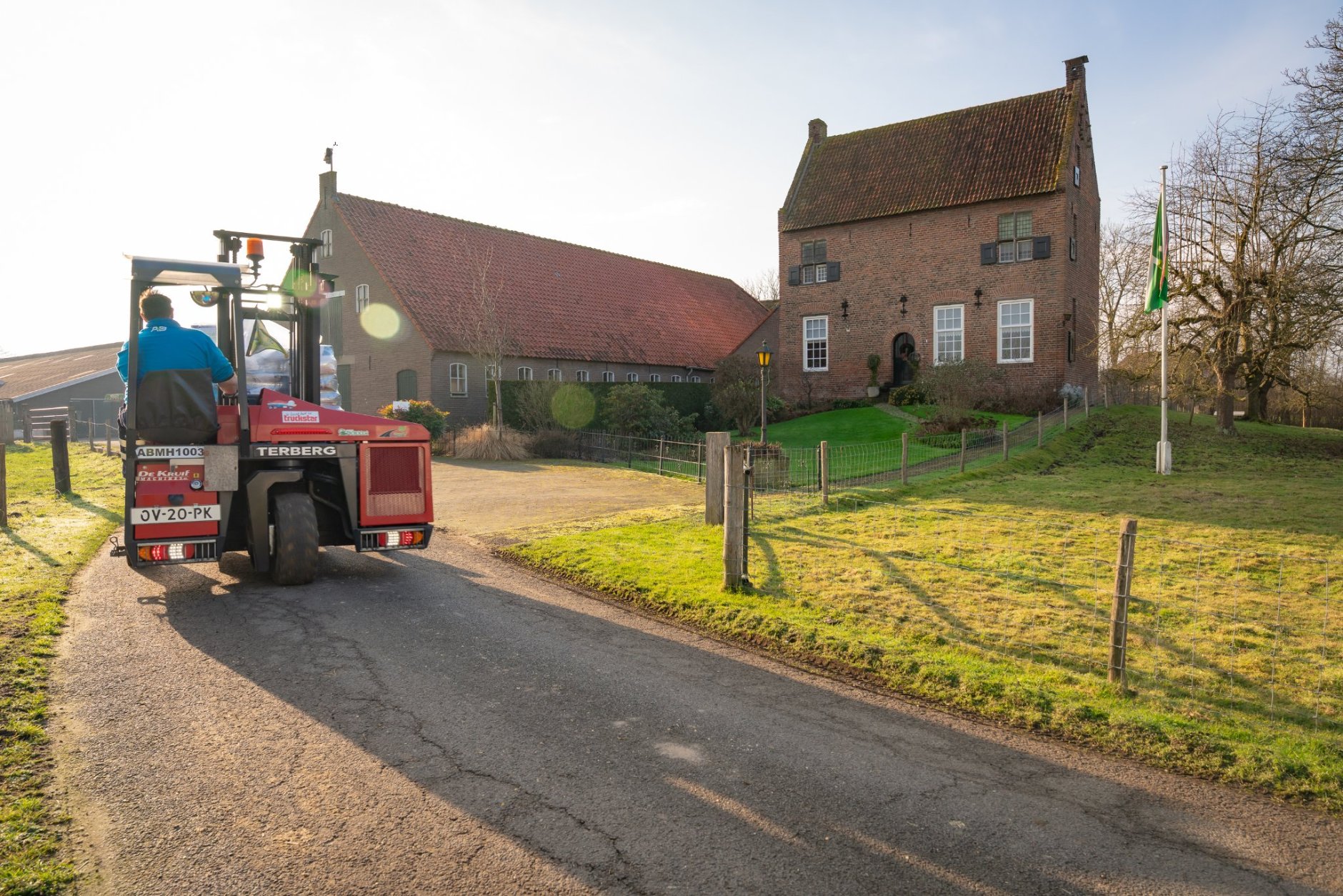 Vrachtwagenchauffeur Sebastiaan Schilstra Agrarisch Transport