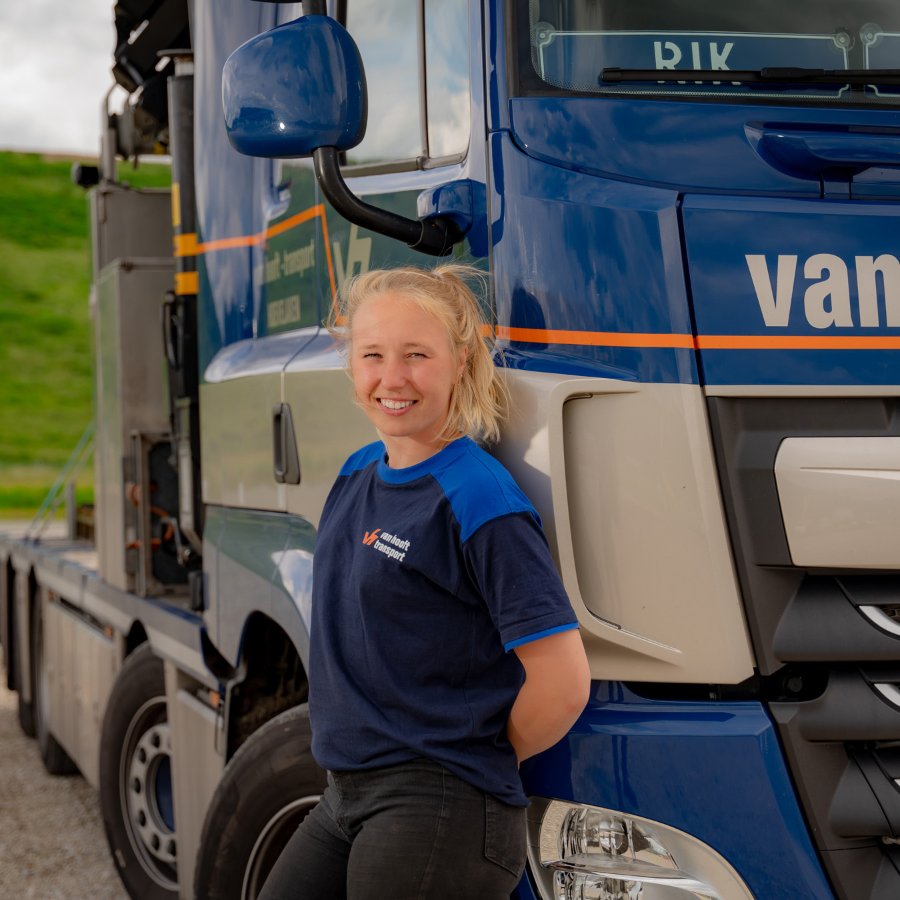Vrachtwagenchauffeur Fabienne van de Pol