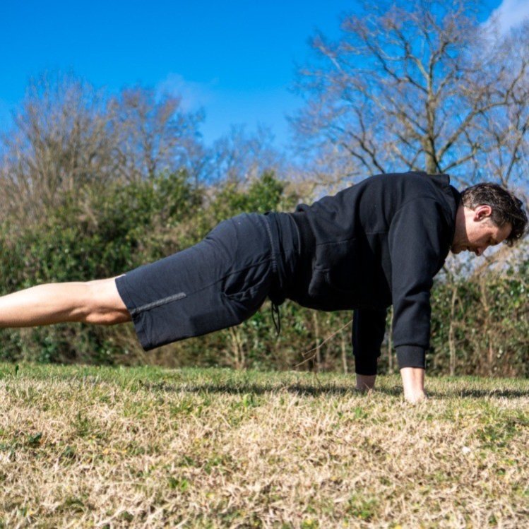 Jarno doet een push-up