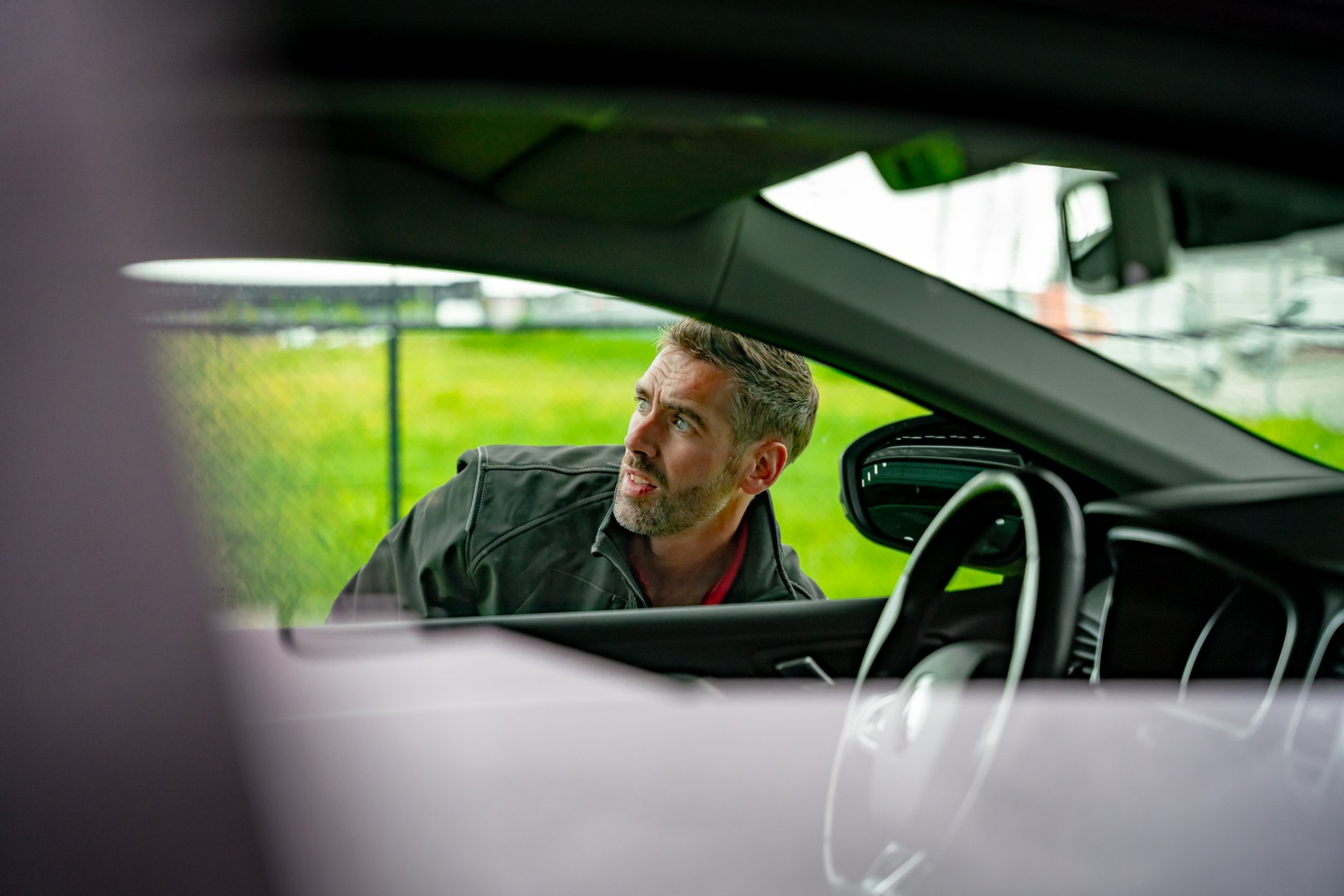 Vrachtwagenchauffeur Peter van Houte in de autotransport