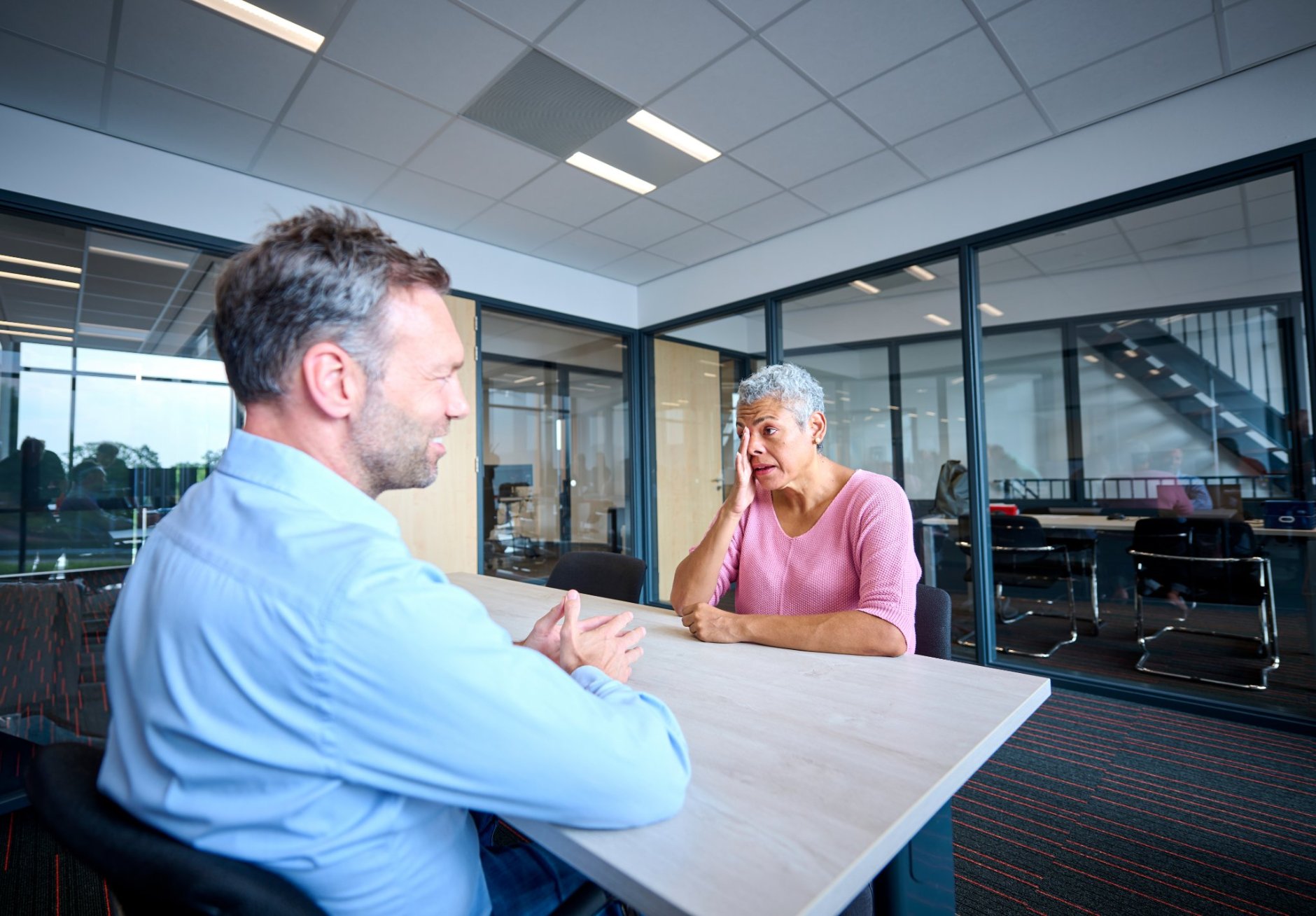 In gesprek met werknemer