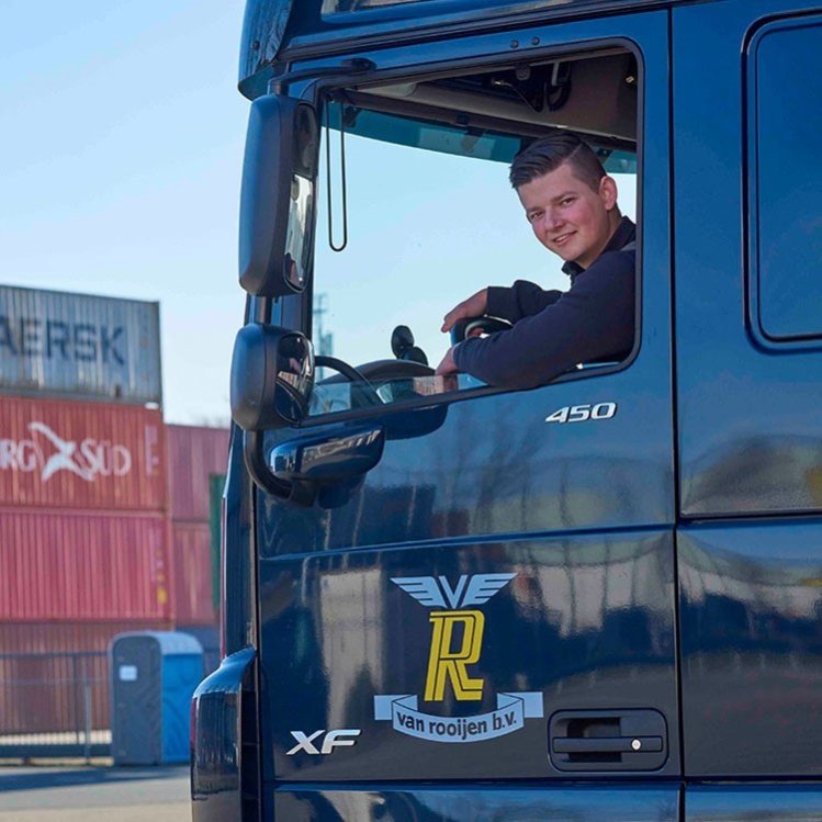 Man in vrachtwagen